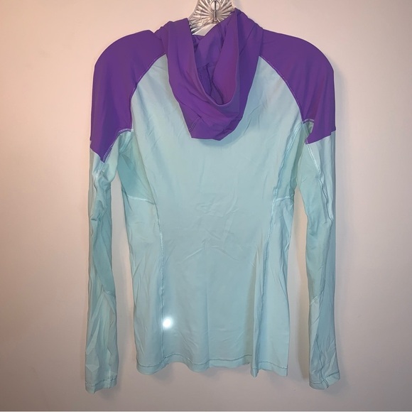 Lululemon Runbeam Hoodie Aquamarine / Power Purple - Picture 5 of 12